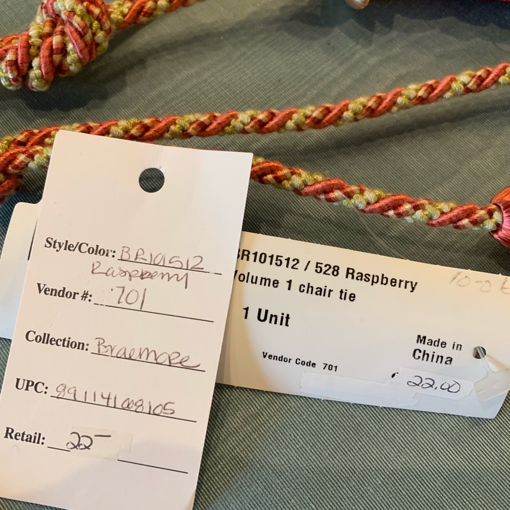 Braemore set of Tassels - Picture 8 of 8